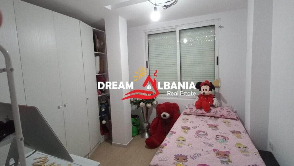 Shitet apartament 2+1 ne zonen e Xhamllikut prane Shkolles Niket Dardani (ID 4129574)