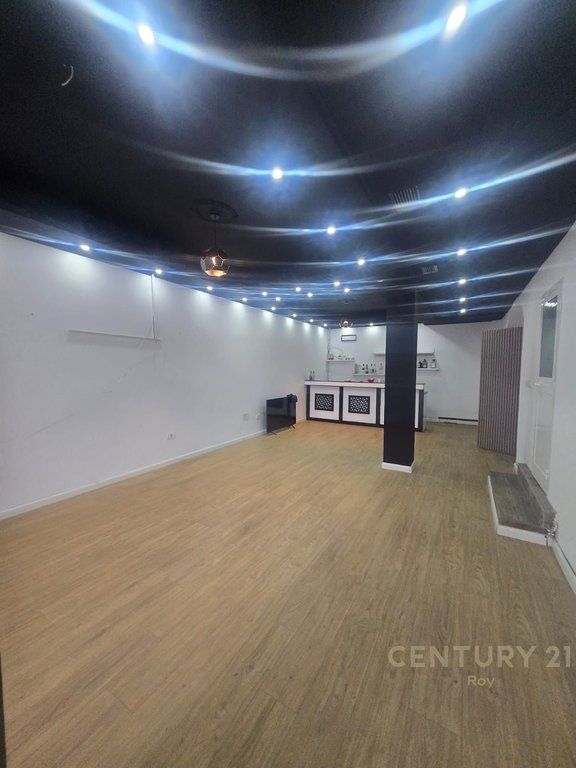 BUSINESS UNIT FOR SALE BUSINESS NEAR DURRES TRAIN STATION !!!