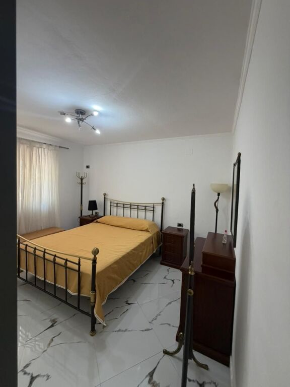 Appartamento in affitto – 5 Maji, vicino alla pizzeria “Fontana” - Tirana