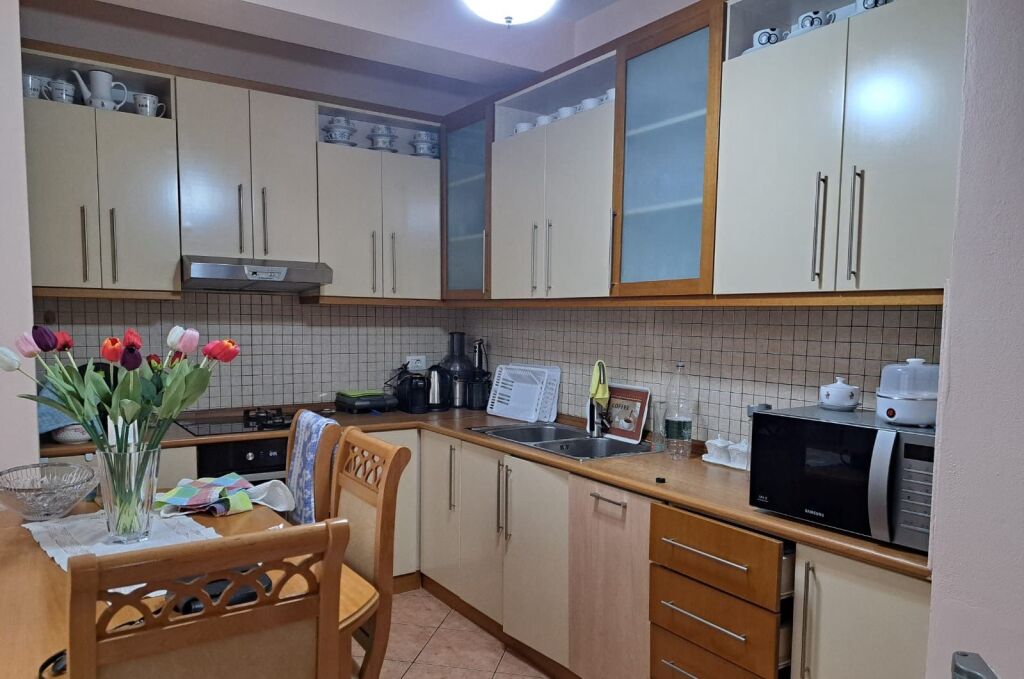 Shitje | Apartament 2 + 1 | Komuna e Parisit | 180000 €
