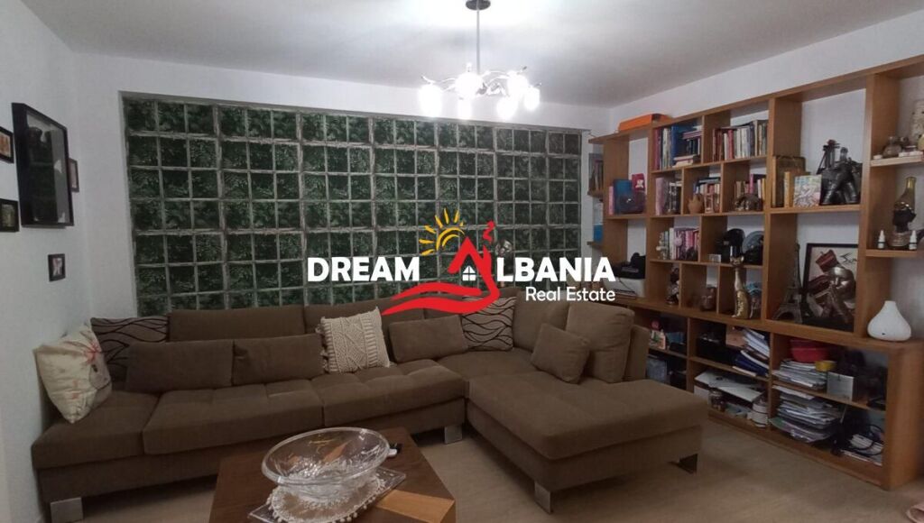 Shitet apartament 2+1 ne zonen e Xhamllikut prane Shkolles Niket Dardani (ID 4129574)