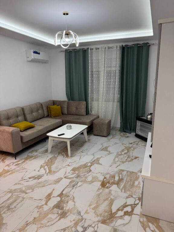 Qera | Vilë 2 + 1 | Ali Demi | 650 €/muaj