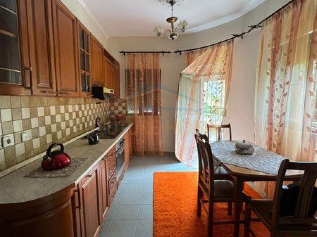 Shitet, Apartament 3+1, Selite, Tirane