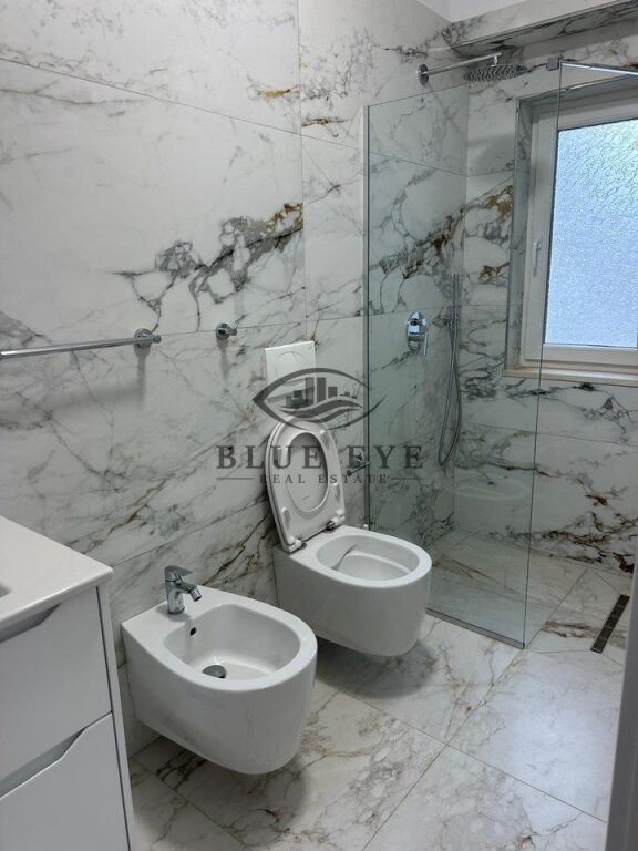 Apartament 2+1+2 për Shitje pranë Markatës