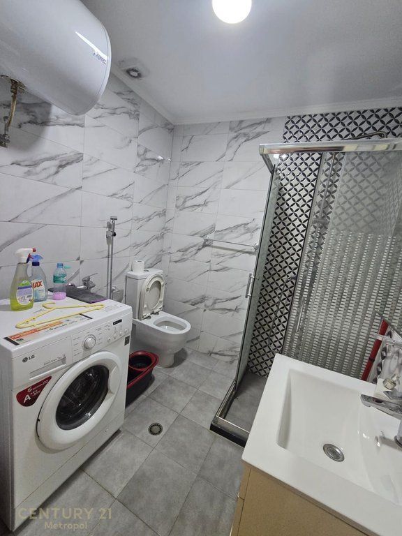 Apartament 2+1 në Don Bosko, pranë Shkollës Qazim Turdiu, Kompleksi Ndregjoni