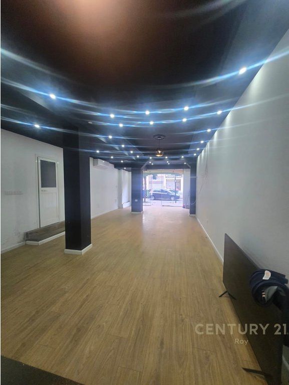 BUSINESS UNIT FOR SALE BUSINESS NEAR DURRES TRAIN STATION !!!