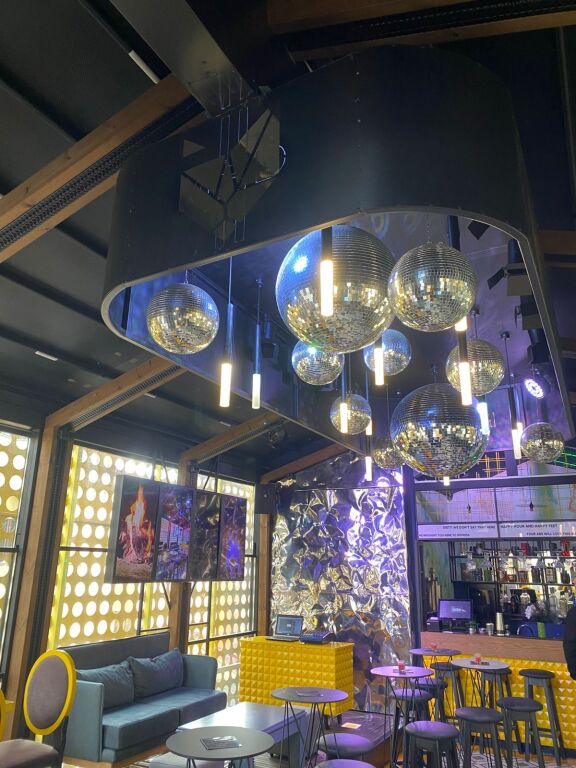 Locale in affitto a 21 Dhjetori