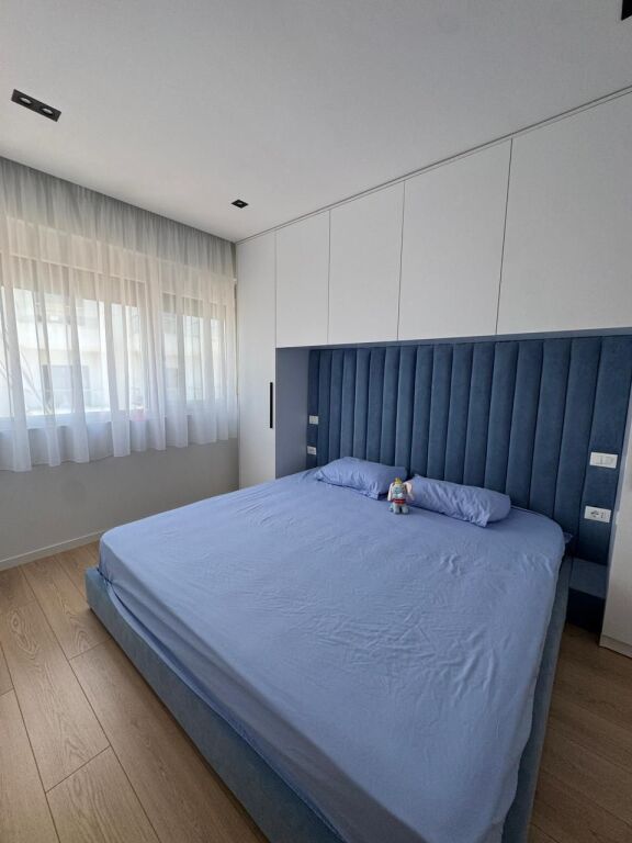 Shitet apartament ne qerret ne vije te pare