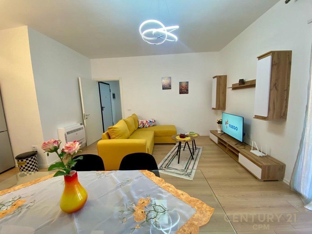 OASIS , UNAZA E RE JAPIM ME QIRA APARTAMENT 1+1 + GARDEROBE bot143246
