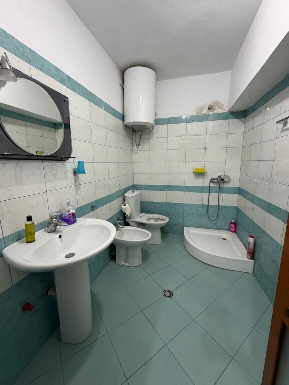 Qera | Apartament 1 + 1 | Maternitet i Ri | 300 €/muaj