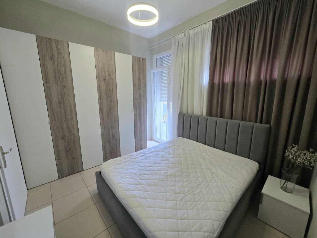 Apartament 2+1+2+2Blk Me Qira Me Pamje Nga Kopshti Zoologjik