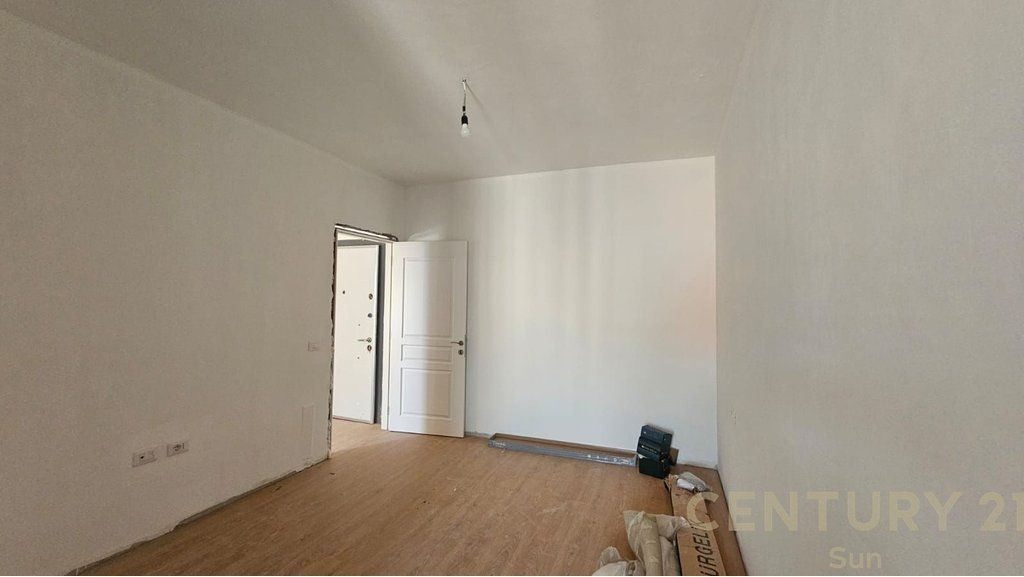 VENDESI APPARTAMENTO 2+1 NELLA RESIDENZA MIRABELLA NELLA ZONA DI OXHAKU