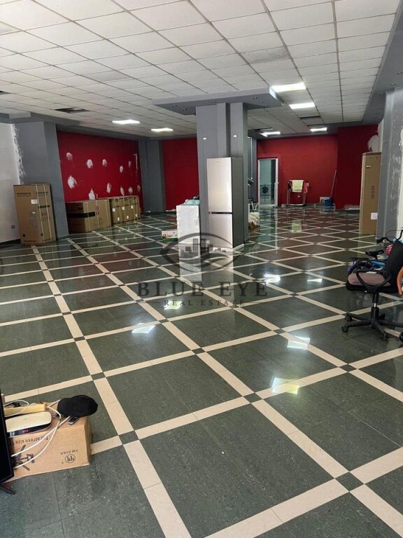 Ambient Biznesi me Qira pranë Stacionit të Trenit