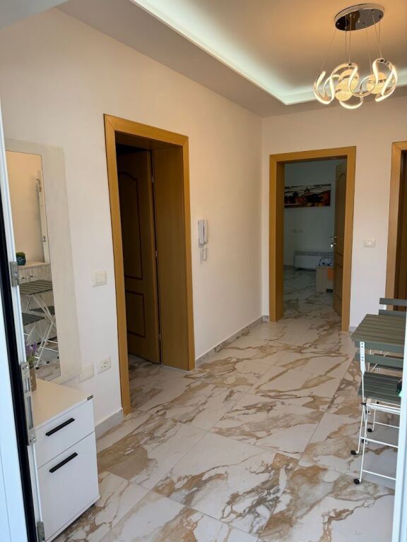 Qera | Vilë 2 + 1 | Ali Demi | 650 €/muaj