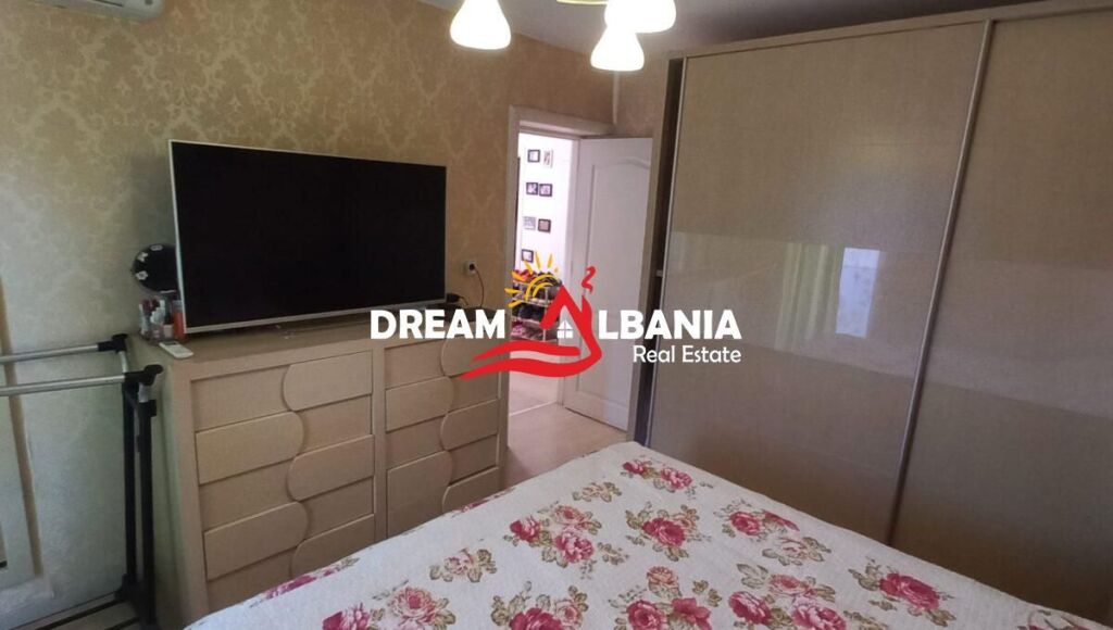 Shitet apartament 2+1 ne zonen e Xhamllikut prane Shkolles Niket Dardani (ID 4129574)