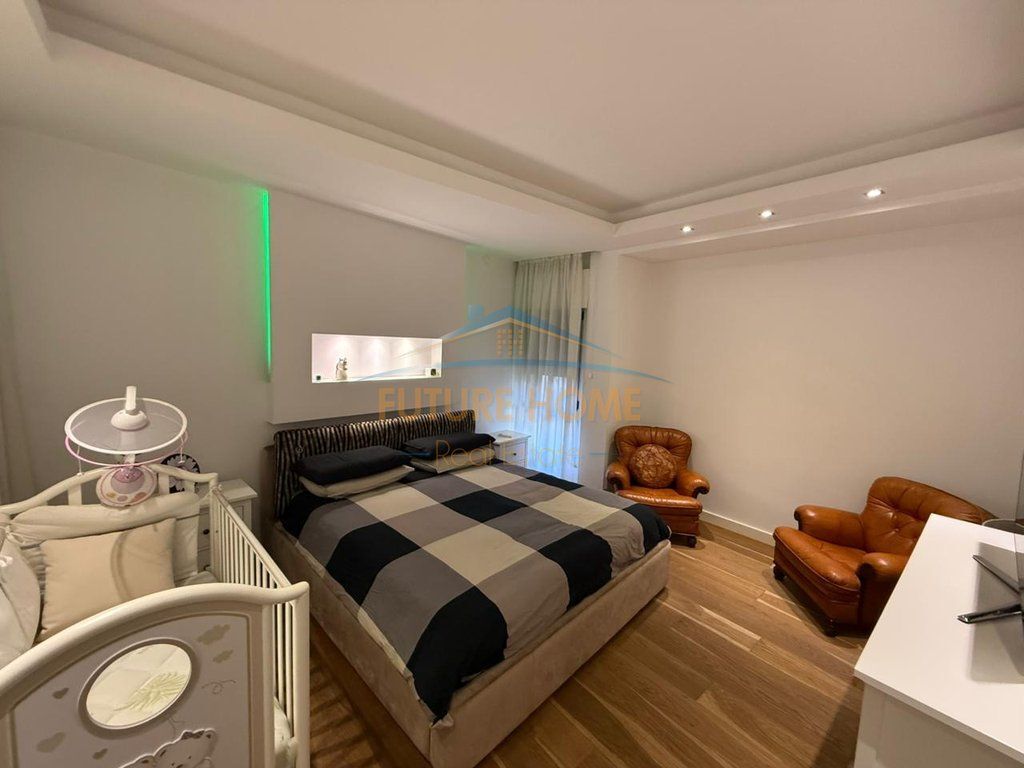Shitet,Apartament 3+1+2+Garazh+Depo, Liqeni i Thatë,Tiranë