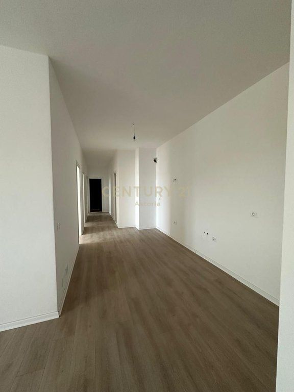 Shitet apartament 3+1+2 në kompleksin Grand Gallery, Yzberish.