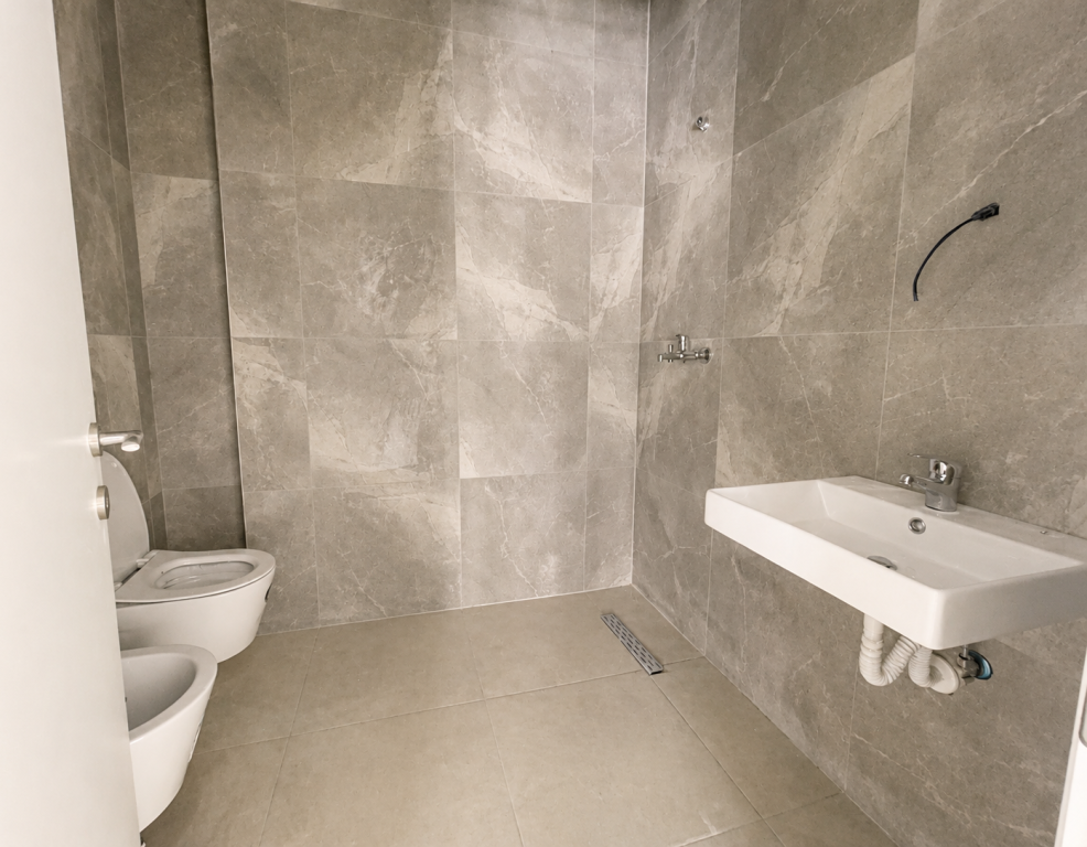 Shitet Apartament 3+1, 151.86 m² te Porta Tirana e Re