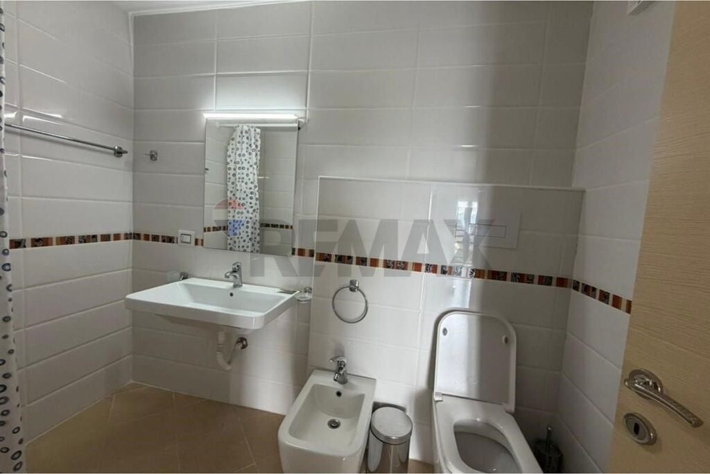 Apartament - Për Shitje - Farkë, Tiranë