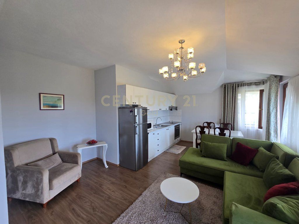 APPARTAMENTO IN AFFITTO AL LAGO DI TIRANA. 900 € /Mese