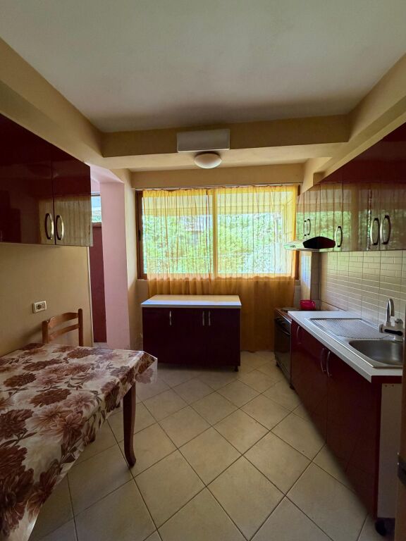 Qera | Apartament 1 + 1 | Maternitet i Ri | 300 €/muaj