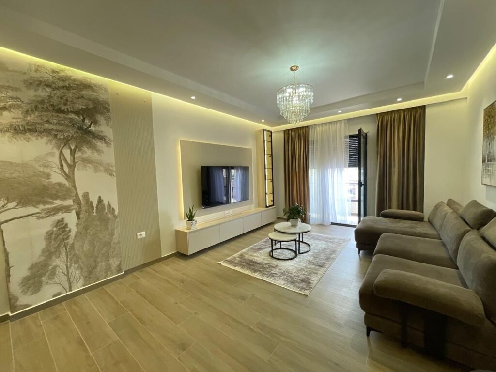 Luxe Apartament 2+1 for rent in Vlore