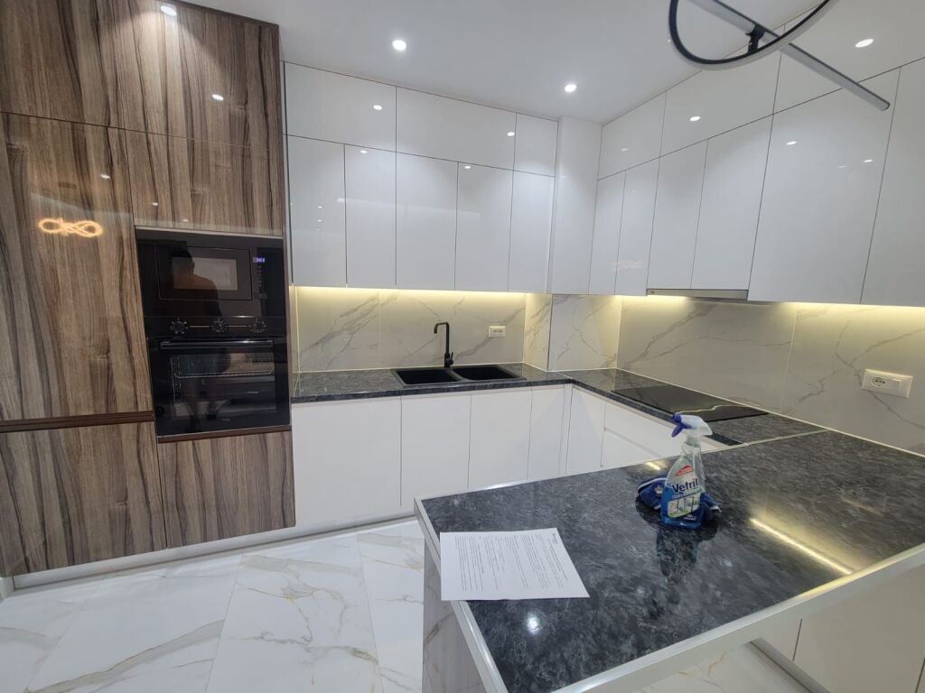 2+1 APARTMENT FOR RENT AT DELIJORGJI COMPLEX!