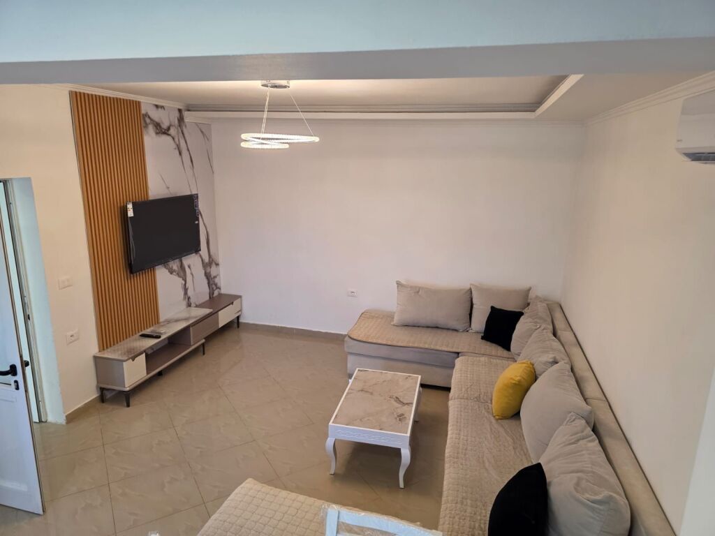 Private house for rent United School !