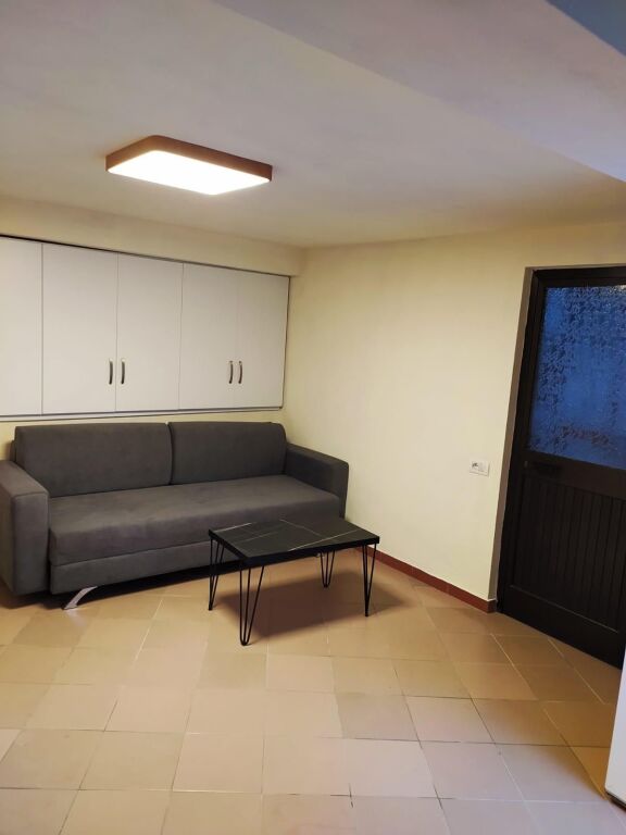 Qera | Garsoniere | Qendra Shëndetësore Qytet Studenti | 250 €/muaj