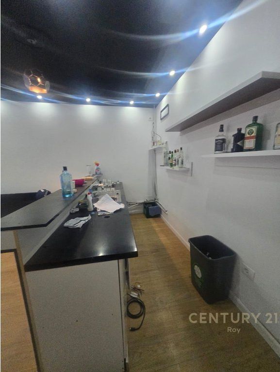 BUSINESS UNIT FOR SALE BUSINESS NEAR DURRES TRAIN STATION !!!