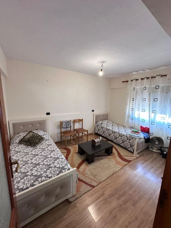 JEPETME QERA APARTAMENT 1+1 PRANE BLUESTAR CENTER, DURRES