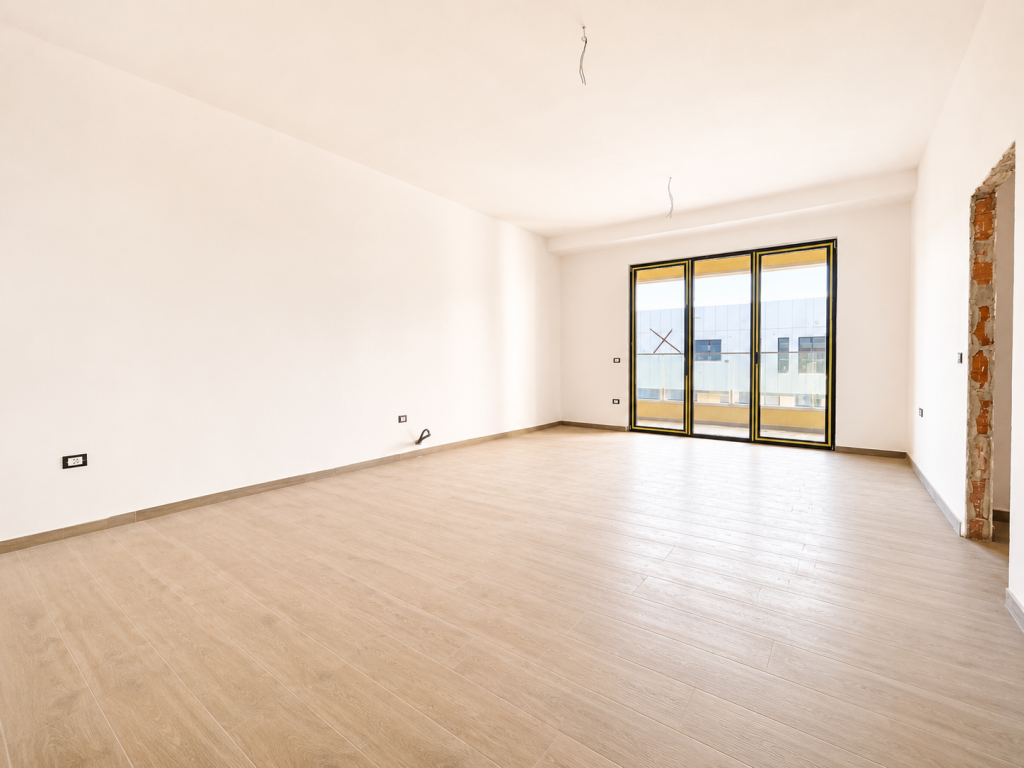Shitet Apartament 3+1, 140 m² tek Square 21, Tiranë