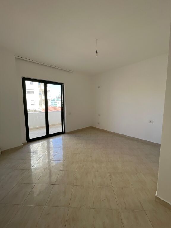 Apartament 2+1+2 për Shitje – Pranë Ish Fabrikës së Bukës, Durrës