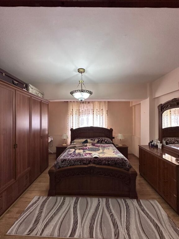 JEPETME QERA APARTAMENT 1+1 PRANE BLUESTAR CENTER, DURRES