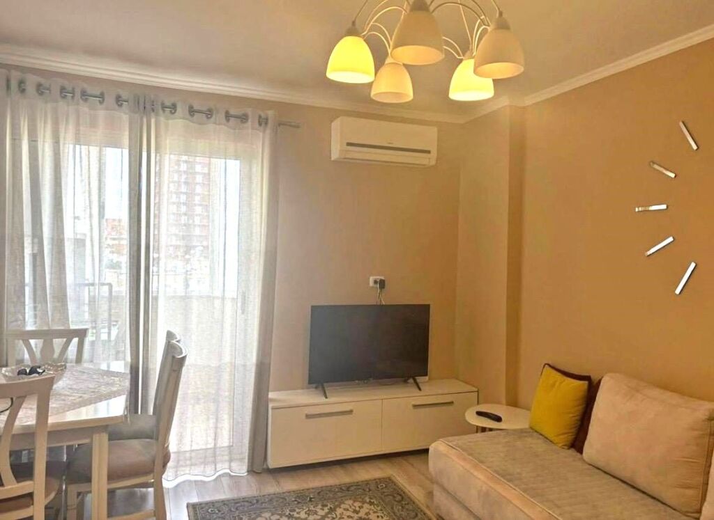 FOR RENT 1+1 APARTMENT IN 21 DECEMBER, 600 EURO