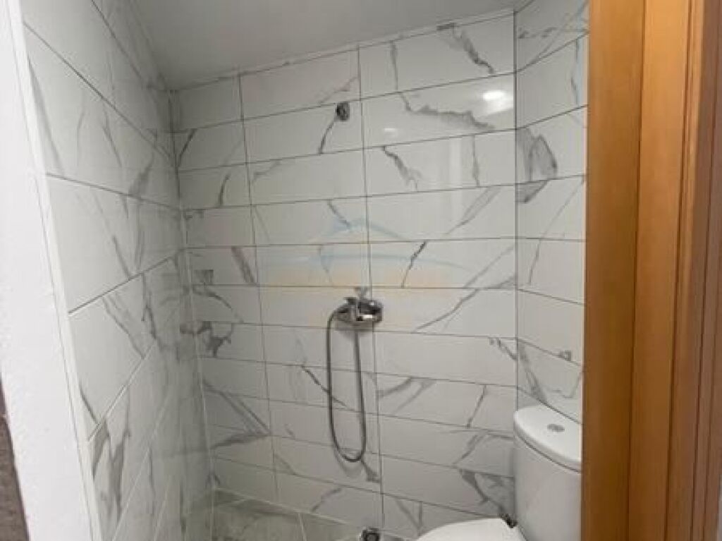 Shitet,Apartament 1+1,Liqeni i Thate