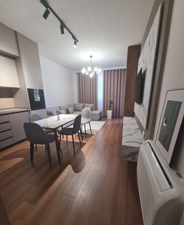 Affitto | Apartament 1 + 1 | Rruga Ali Visha | 700 €/mese