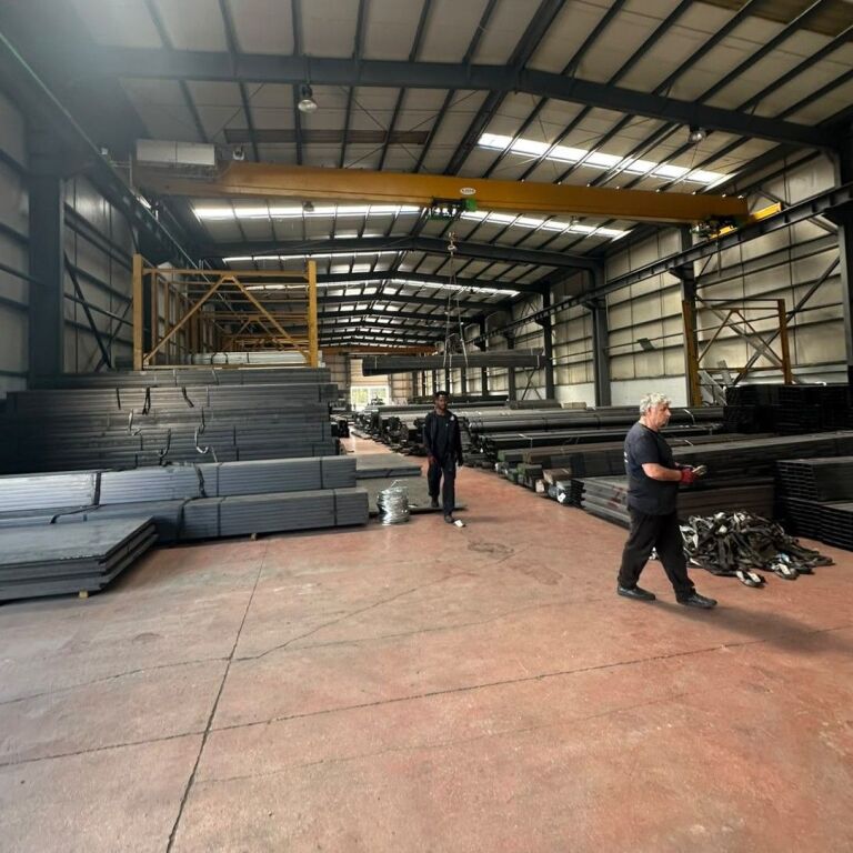🏭✨ CAPANNONE INDUSTRIALE IN VENDITA + UFFICIO – VORË ✨🏭