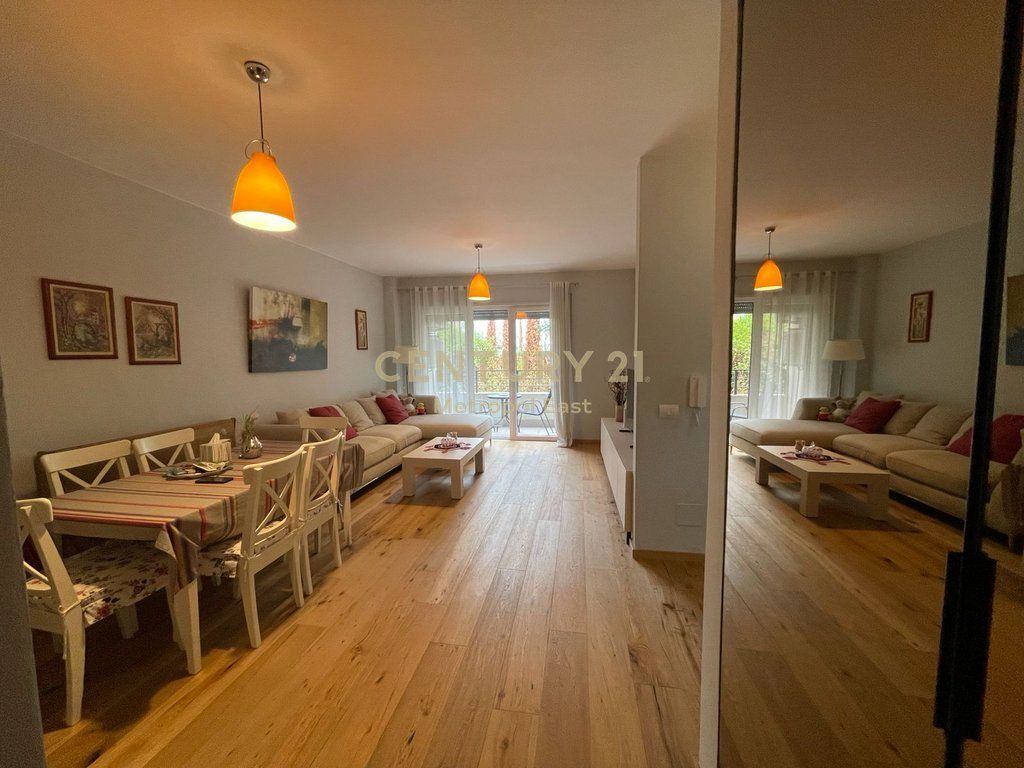 Jepet me qira Apartament Elegant 1+1 me Parkim vetëm 2 Minuta nga TEG