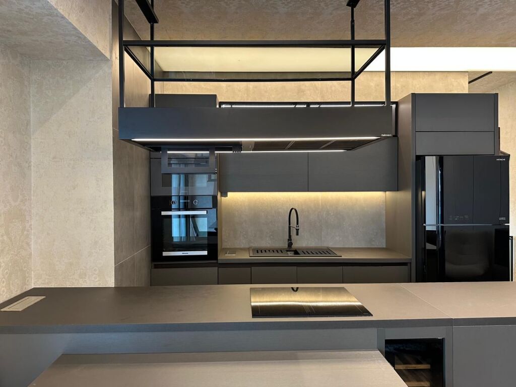 📌 Vendesi Appartamento di Lusso 2+1+2 – Ambassador 3, vicino ad Air Albania