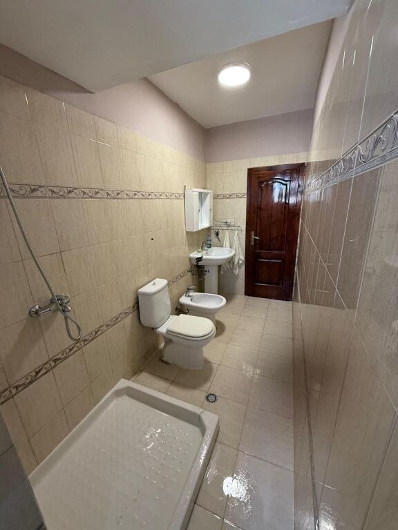 APPARTAMENTO IN AFFITTO 2+1 VIA ELBASANI 55.000 LEKE FH-79890