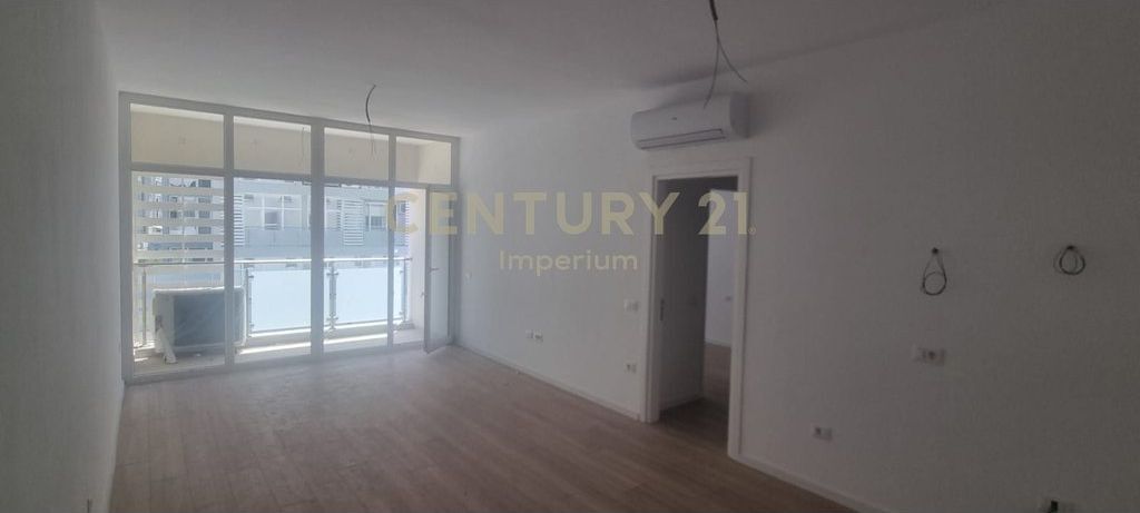 Appartamento 1+1 in affitto a Kika 2, Comune di Parigi! 700 € /Mese