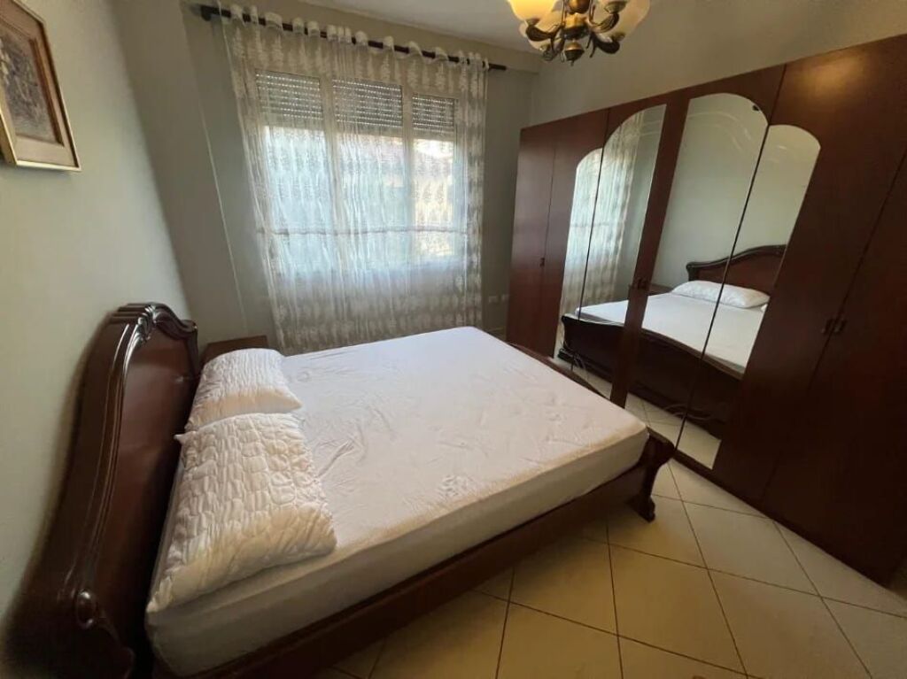 Jepet me qira apartament 1+1