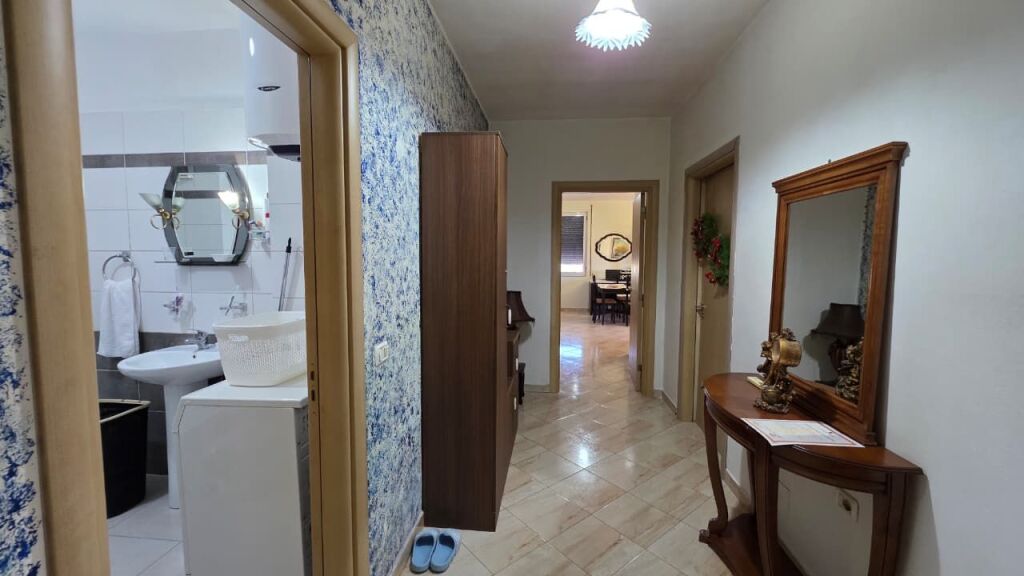 Shitet apartament 2+1, Misto Mame