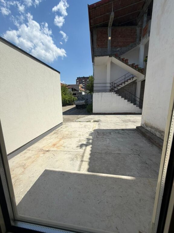 Appartamento in affitto – 5 Maji, vicino alla pizzeria “Fontana” - Tirana
