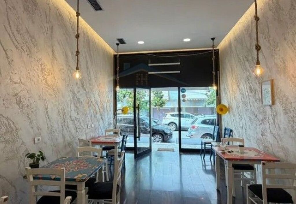 Affitto, Locale Bar-Ristorante, Piazza Willson.