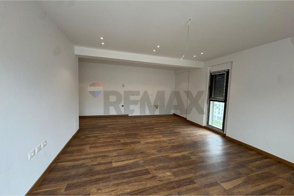Apartament 2+1 per shitje Porcelan