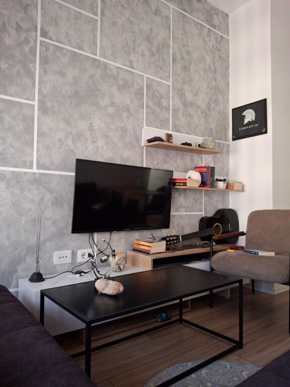 🏡 Apartment 1+1 + Parking Spot for Rent – 📍 Ali Demi Mangalem 21💰 Price: 50,000 Lek/Month