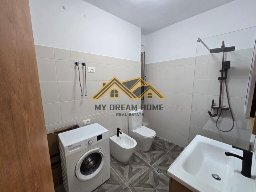 SHITET APARTAMENT 2+1 PLAZH ILIRIA DURRES