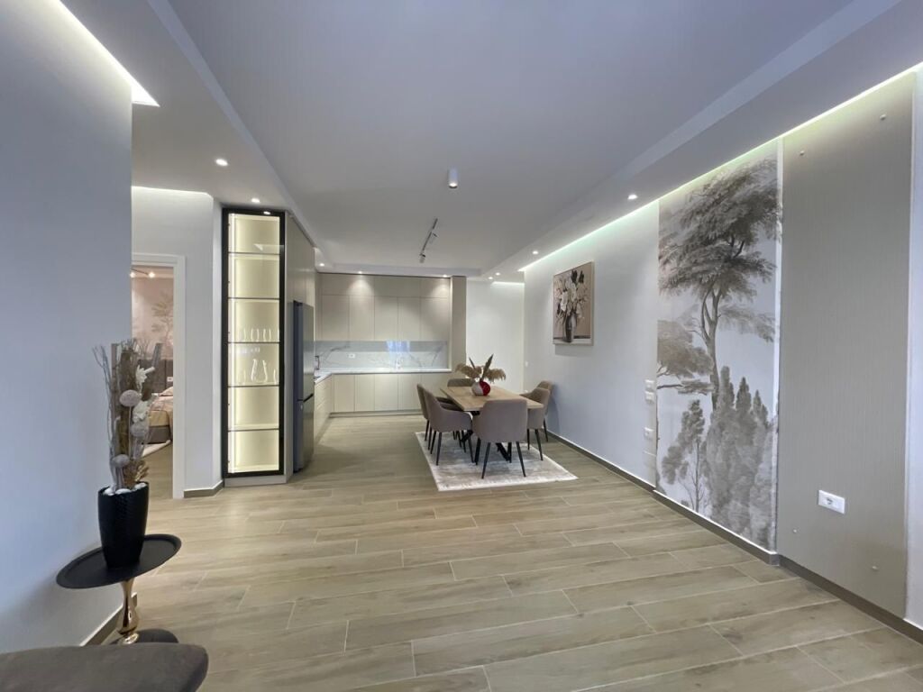 Luxe Apartament 2+1 for rent in Vlore